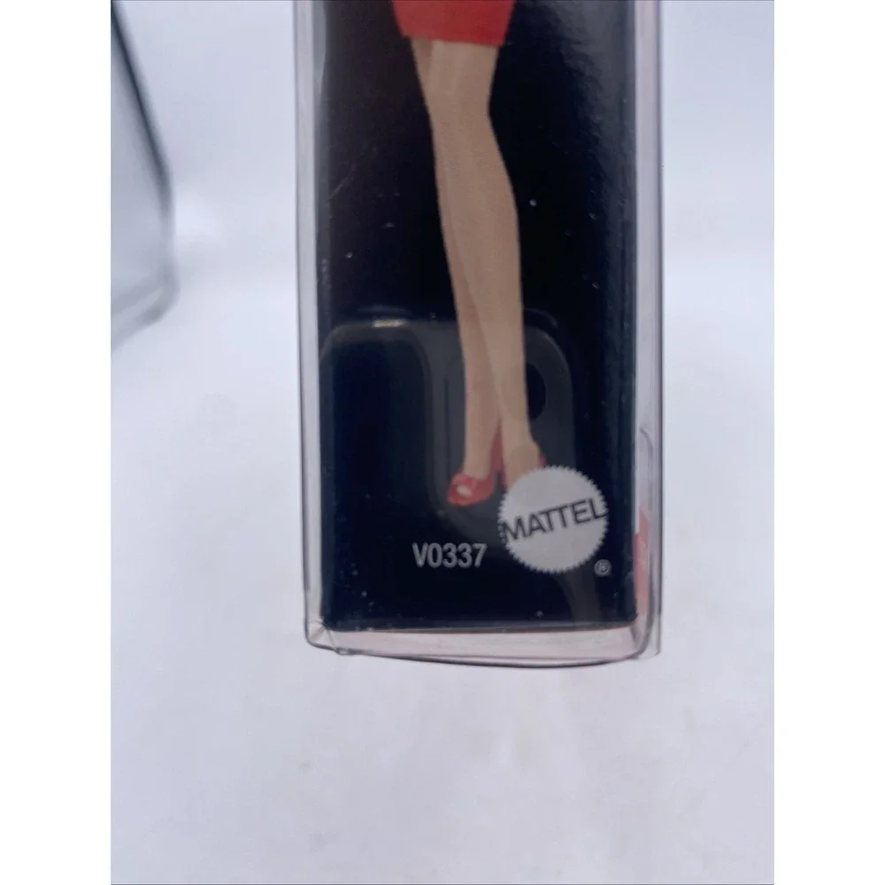 Mattel BARBIE BASICS BLACK LABEL Red Collection/Look No. 01 Accessory Target Exc